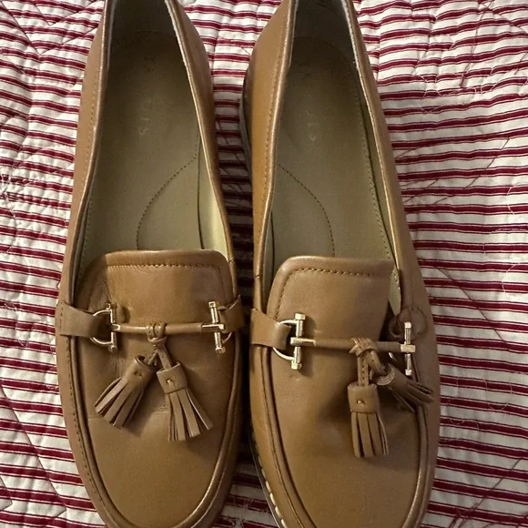 Talbots Laura Tassel Loafers Sz 8. Worn 1 time - Picture 1 of 5
